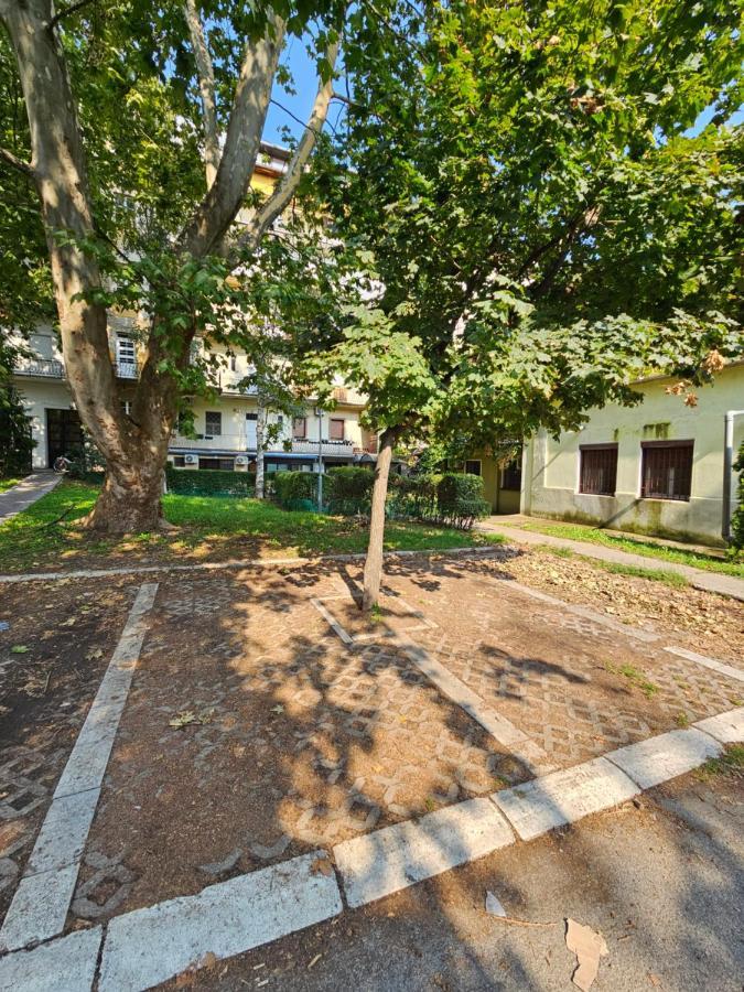 Booking Apartments Alone 1 Beograd Ngoại thất bức ảnh